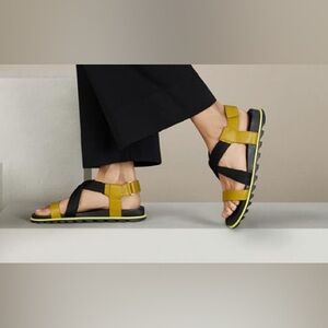 Sorel “Roaming Decon” Yellow and Black Women's Sandals
